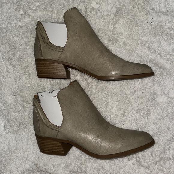 Womens booties - Picture 3 of 10